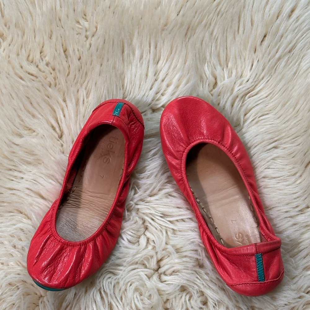 Tieks leather flats in coral pink - Picture 1 of 6